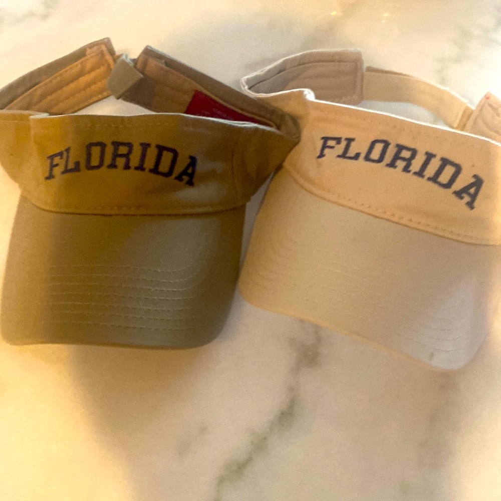 2 Florida visors.